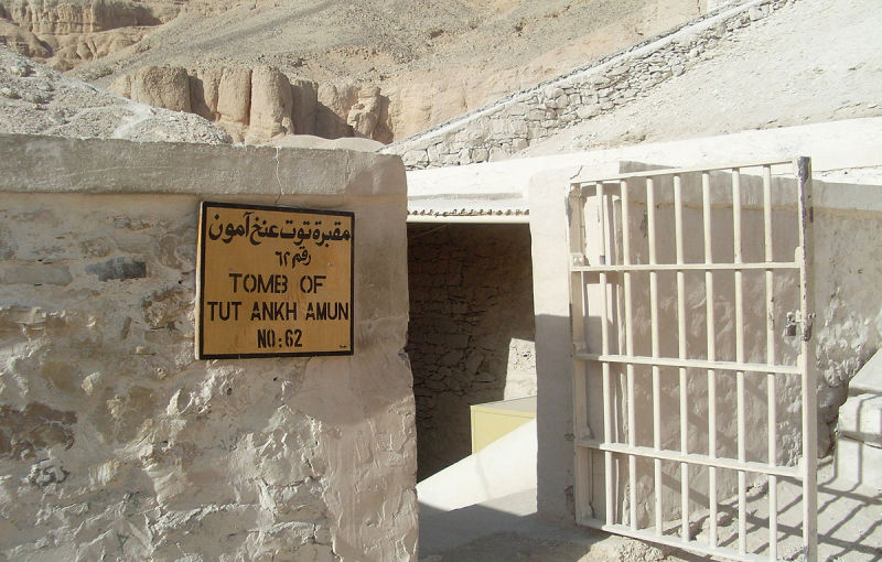 Entrada a la tumba de Tutankamón en la actualidad. Foto: Benjamín Núñez González / Wikipedia